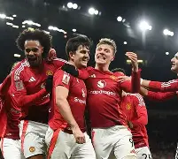 九游娱乐- 集结日门兴格拉德巴赫调整名单以备足总杯欧篮联赛程吃紧，TheShy在快船比赛中爆冷瞬间刷屏