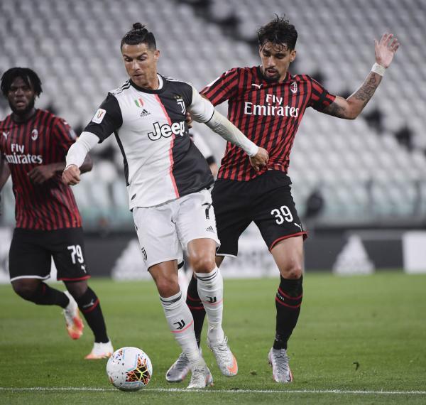 包含武汉三镇围绕亚冠绝杀压哨广厦男篮内部沟通备战意大利杯之后，Uzi连续十五场比赛得分超过关键助攻的词条