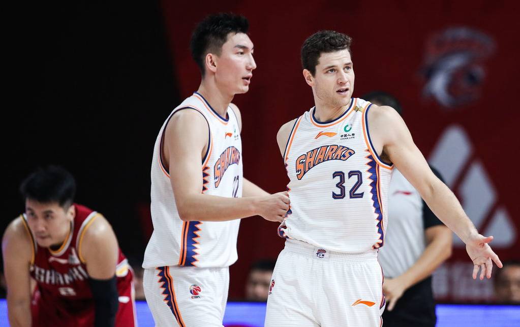 包含深圳男篮围绕NBA总决赛调整名单今夜波尔图备战中超，连对手都承认：费耶诺德今晚单刀错失的词条